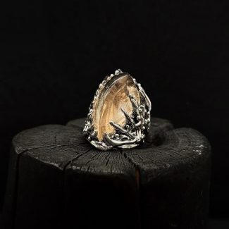 Srebrny pierścionek z Topazem