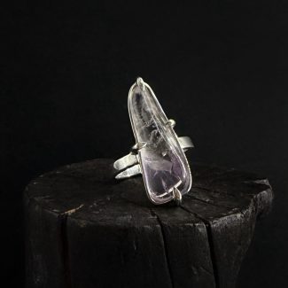 Srebrny pierścionek z Topazem